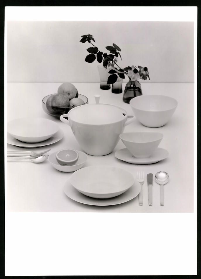Photos & affiches: Fotografie Willi Moegle, Stuttgart, Serv – D'occasion à Berlin par bartko-reher