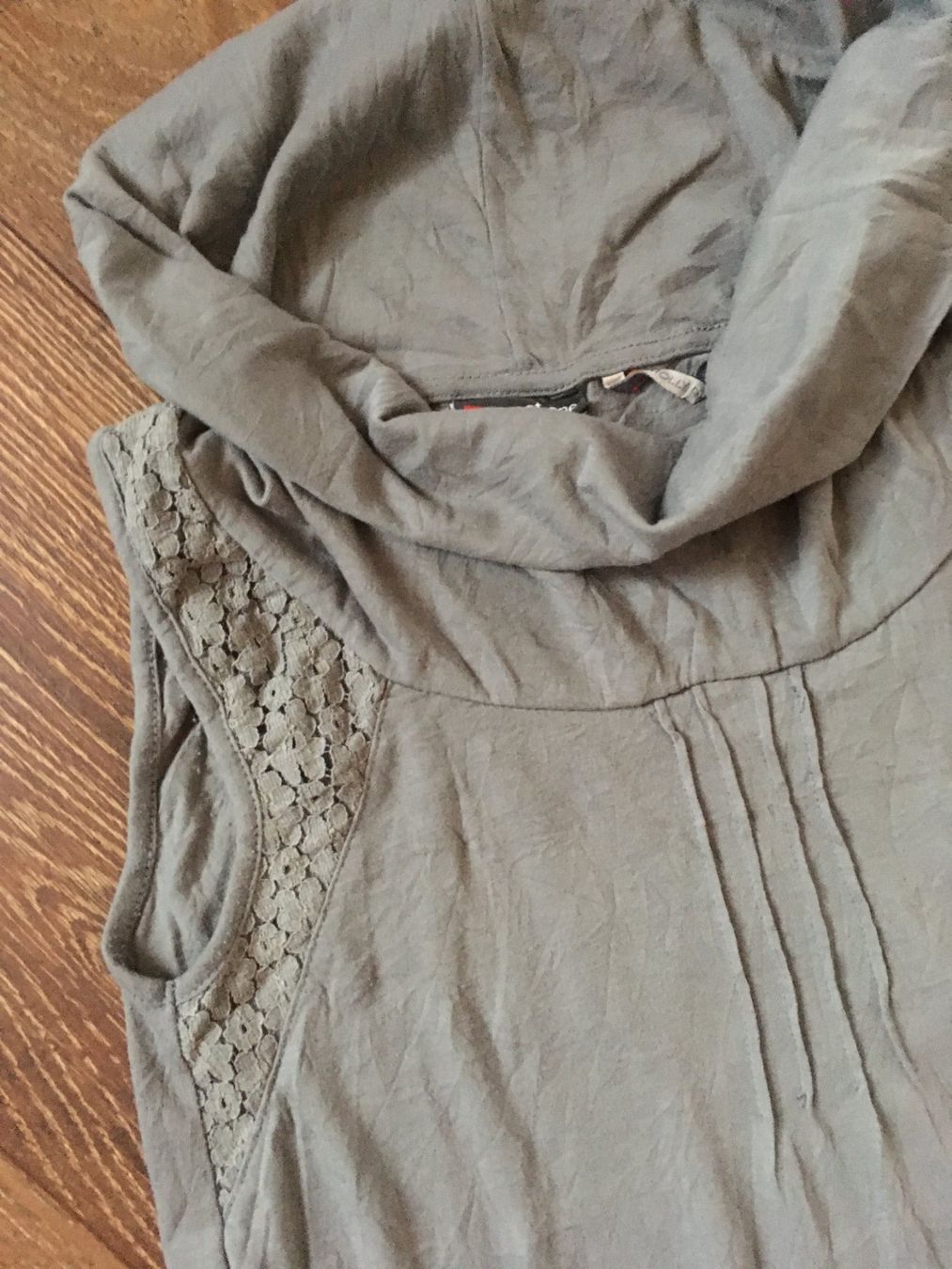 Lotti di vestiti: Kleiderset Street One Gr.36 – Usato da Muotathal venduto da robin40 9