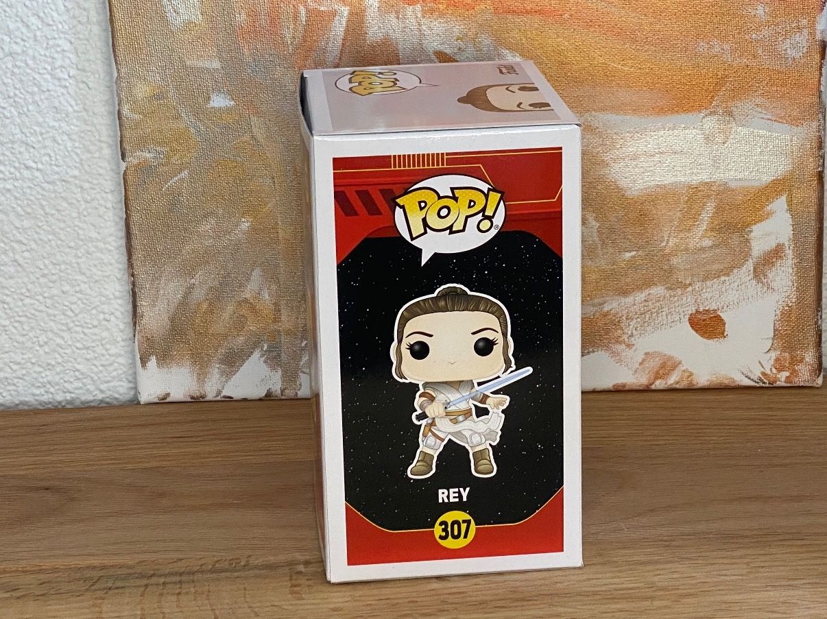 Funko Statuette: Funko Pop Star Wars - Rey #307 – Nuovo e nell'imballaggio originale da Oensingen venduto da CSCollectors 2