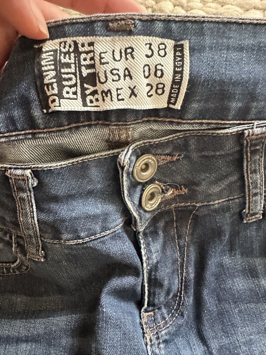 Kleiderpakete: 3x Jeans Bundle Größe M – Gebraucht aus Schaffhausen von rot_yyy7 4