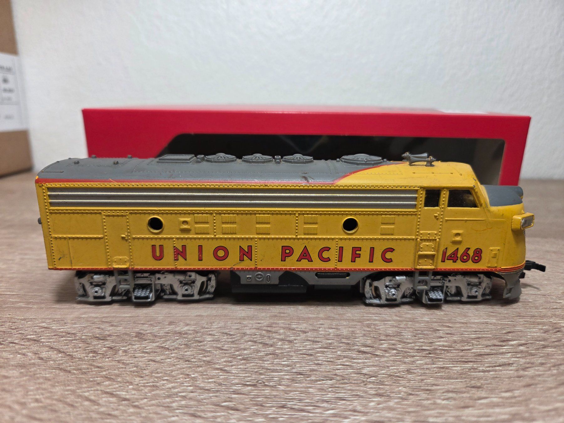Modellini di ferrovie: Bachmann Diesellok 1468 Union Pacific H0 – Usato da St-Aubin-Sauges venduto da Lo_Go 1