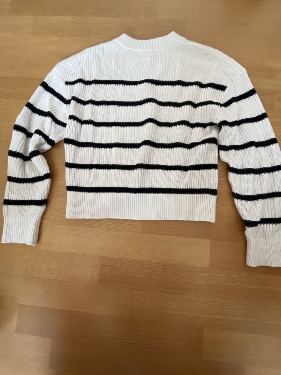 H&M Pullover & Sweatshirts: Damen Pullover gestreift Grösse XS – Gebraucht aus Rüschlikon von Simoneh76 1