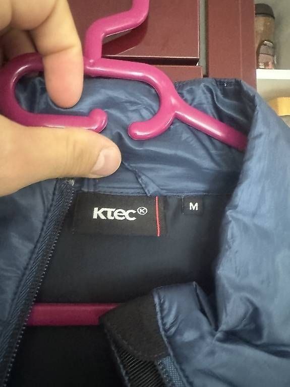 Giacche: Velo/Joggingjacke, hält sehr warm – Usato da Schlieren venduto da goekhan_yilmaz 1