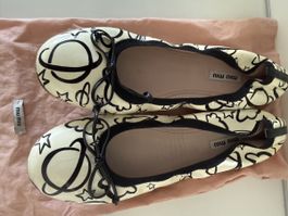 Miu Miu Ballerinas Lackleder Muster Grösse  40.5