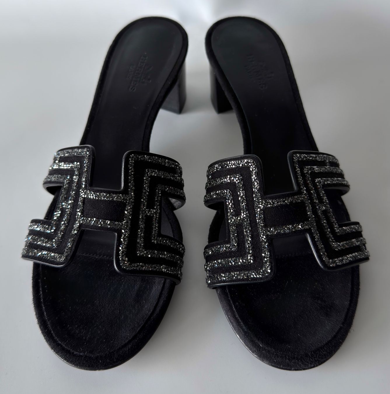 Hermès Scarpe da donna: Authentiques Sandales HERMÈS Oasis strass 37 noir – Usato da Carouge GE venduto da loveluxury