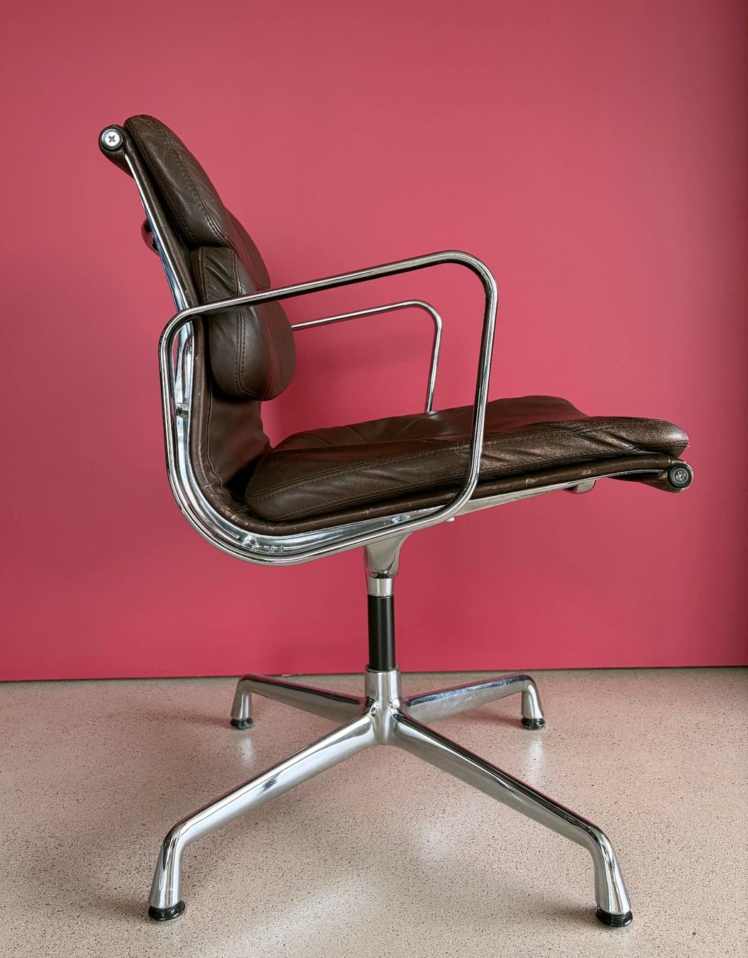 Herman Miller Sedie: Eames soft pad EA207 Bürostuhl – Usato da Gockhausen venduto da Zhongrui 1
