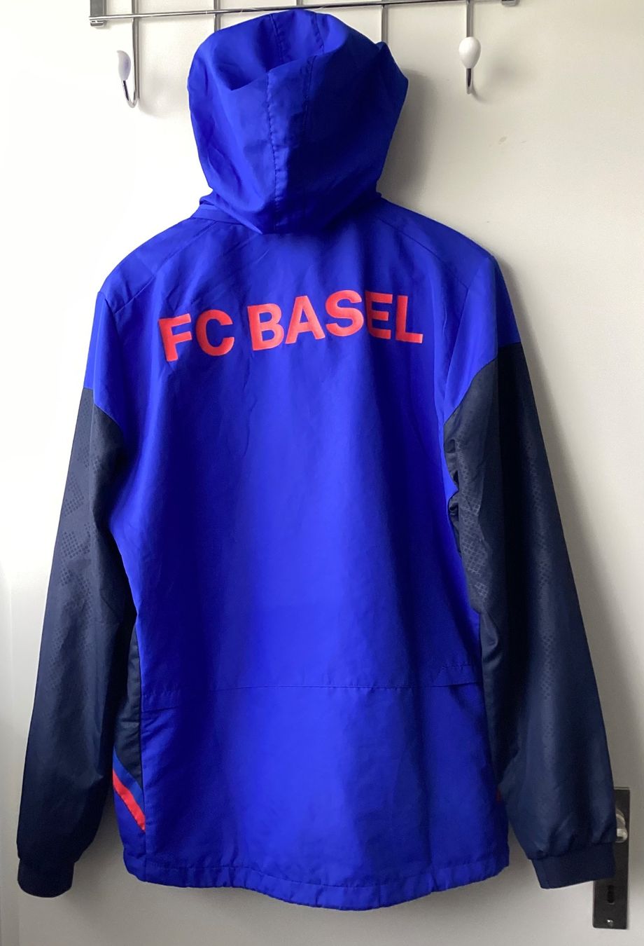 FC Basel Giacche: Trainingsjacke FC Basel Gr. S – Usato da Wagen venduto da papai1 1