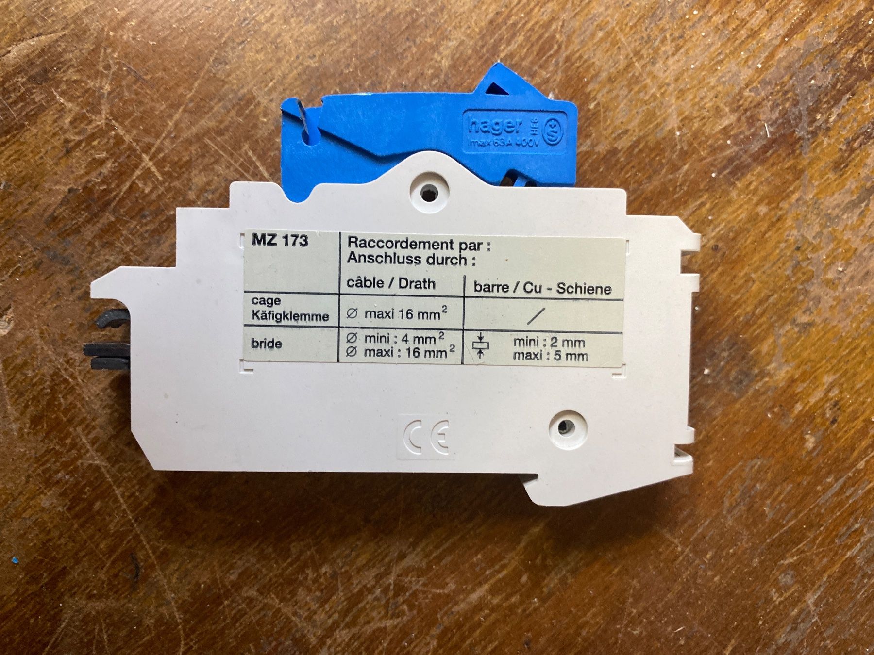 Hager Alimentation électrique: Hager Neutralleitertrenner 63A – D'occasion à Oberbuchsiten par DjComix 2