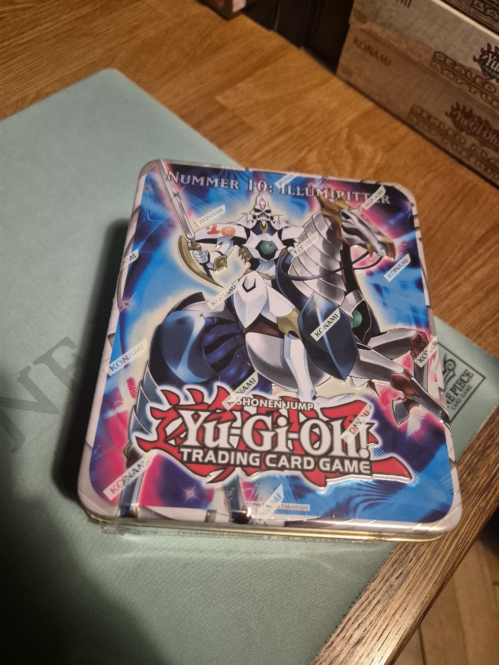 Yugioh Carte collezionabili: Nummer 10: Illumiritter Tin Box – Nuovo (secondo la descrizione) da Biel venduto da 1234n.w.1234