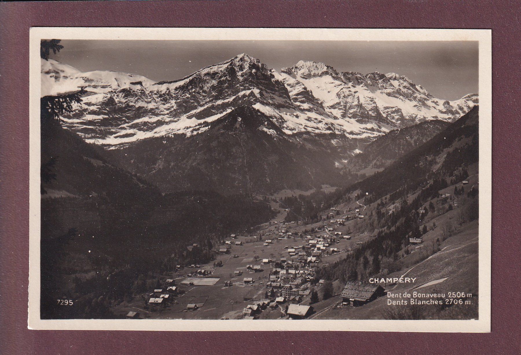 Cartoline postali: CHAMPERY - Dent de Bonaveau – Usato da Pully venduto da nicecards