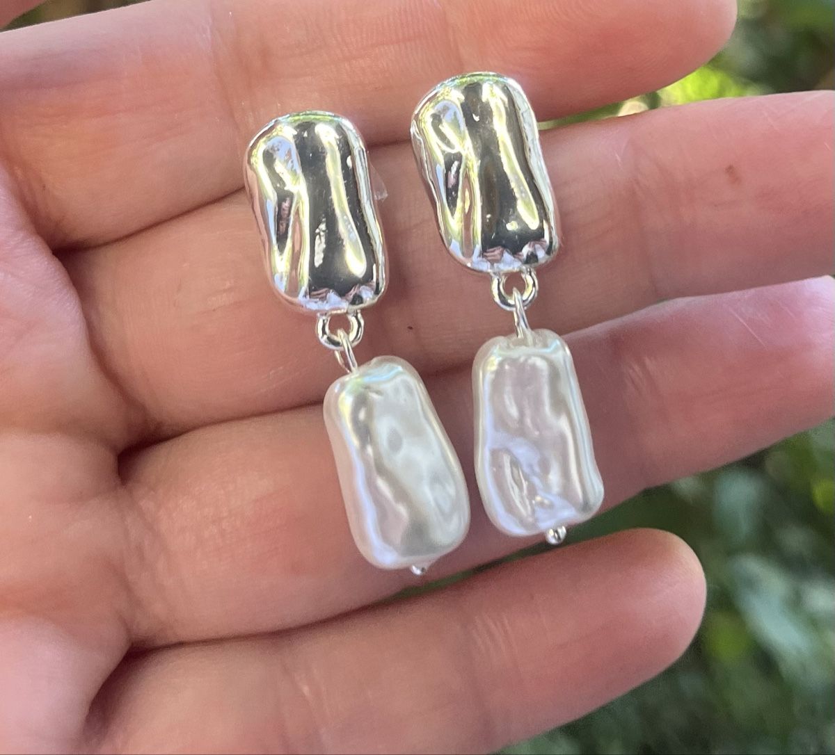 Orecchini pendenti & Orecchini a lobo: Neue Statement-Ohrringe mit Perlmutt-Anhänger 3.5cm – Nuovo e nell'imballaggio originale da Möhlin venduto da mil_h55x