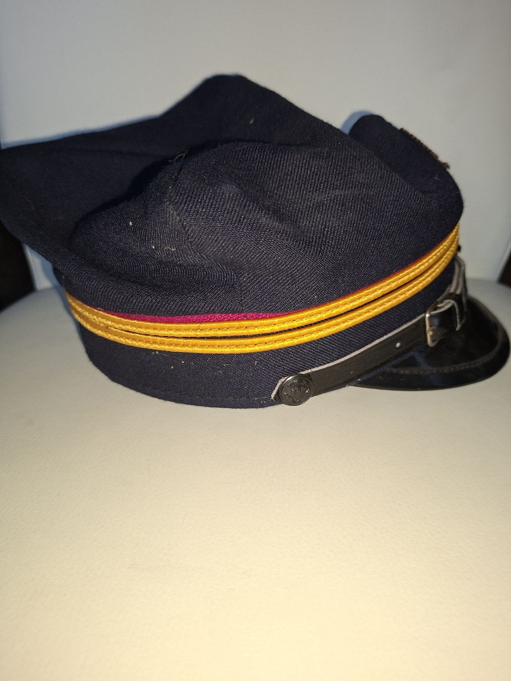 Uniformi: Alter Eisenbahner Hut,  Ausländisch  – Usato da Schwanden Sigrisw venduto da len_9yqg 1