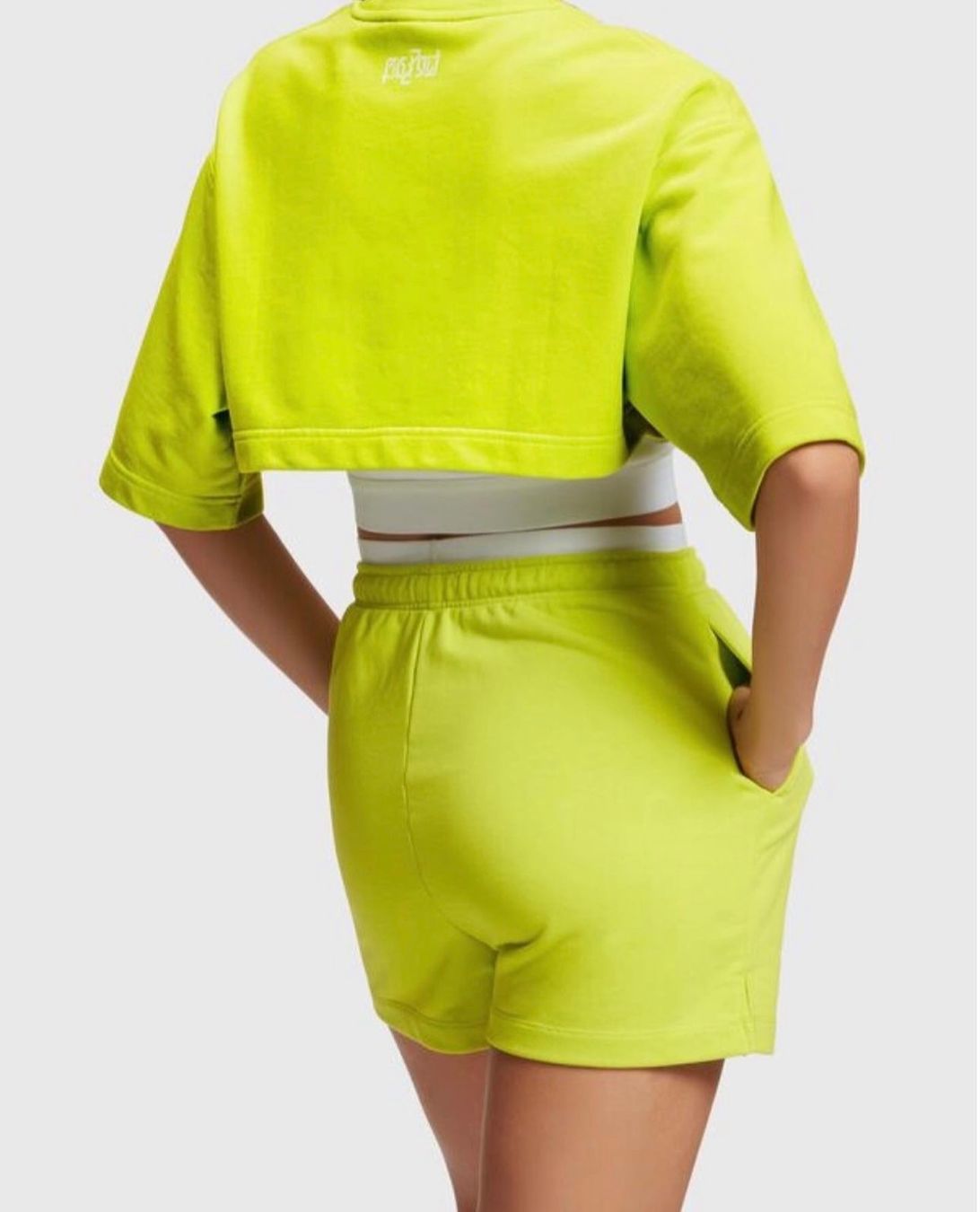Esprit Blusen, T-Shirts & Tops: 2-in-1 Sweat Set: Lime yellow mit Logo-Print – Neu und originalverpackt aus Wittenbach von bes_k8vr 1