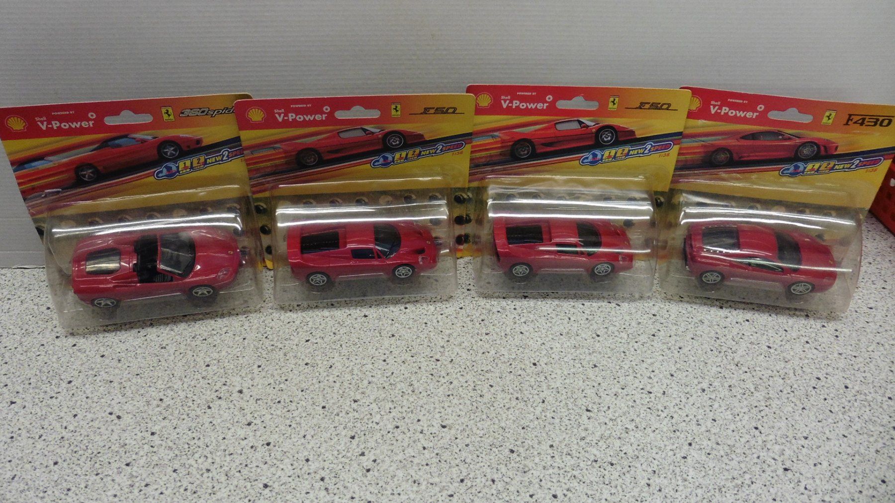 Ferrari Modellini d'auto: Ferrari Modelle M 1:38 Shell Collection – Nuovo e nell'imballaggio originale da Mönchaltorf venduto da boesi51 1
