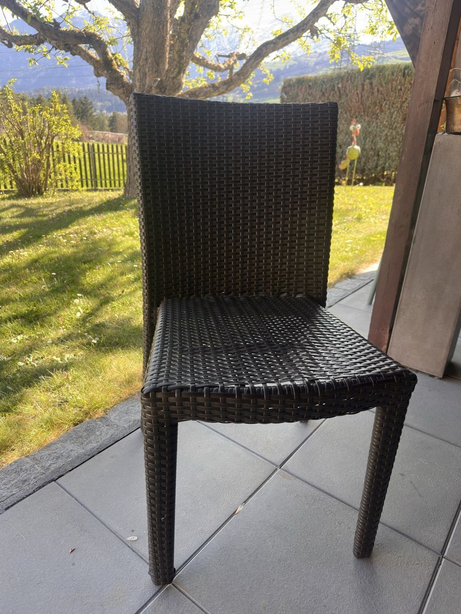 Stühle: Gartenstuhl aus Rattan – Gebraucht aus Chur von Lorena7