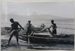 Polynesien um 1975: Fischer auf Moorea - Foto Erhard Hürsch