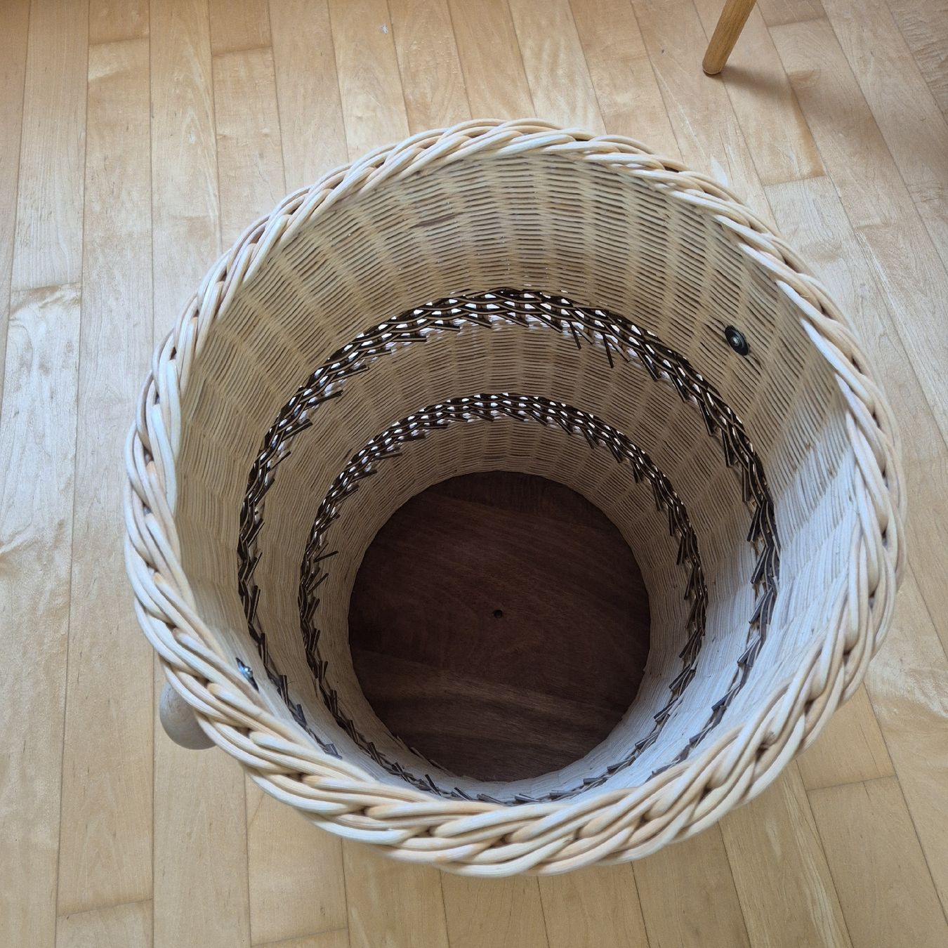 Cesti per biancheria: Wäschekorb aus Rattan mit Deckel – Usato da Domat/Ems venduto da ver_7q9b 3
