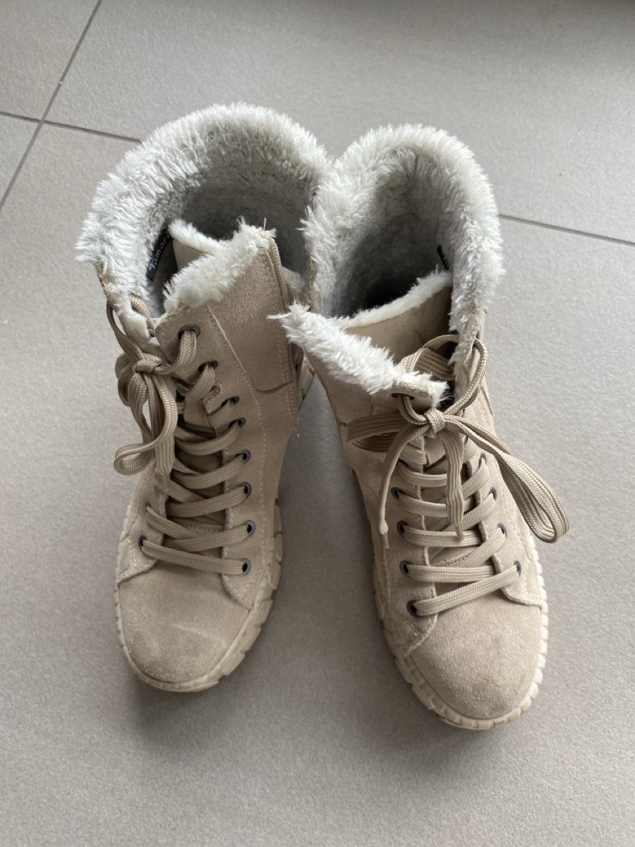 Tamaris Scarpe da donna: Winterstifeletten gefüttert – Usato da Chur venduto da dan_tp5n 1
