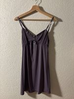 Nuisette femme couleur violette taille unique bon état