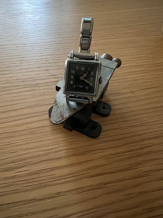 Montre Mécanique Femme Anker 15 Rubis - Boîtier Jaune, Cadran Noir, Bracelet Cuir, Occasion Fonctionnelle