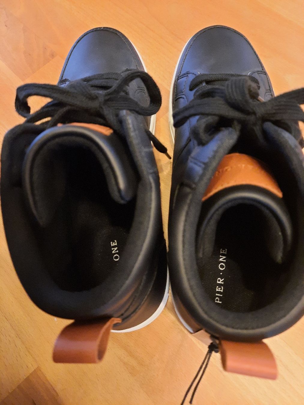 Schuhe für Jungen: Pier One Sneaker Boots Schwarz Gr. 40 - Neu – Neu (gemäss Beschreibung) aus Jonschwil von sonja8472 3