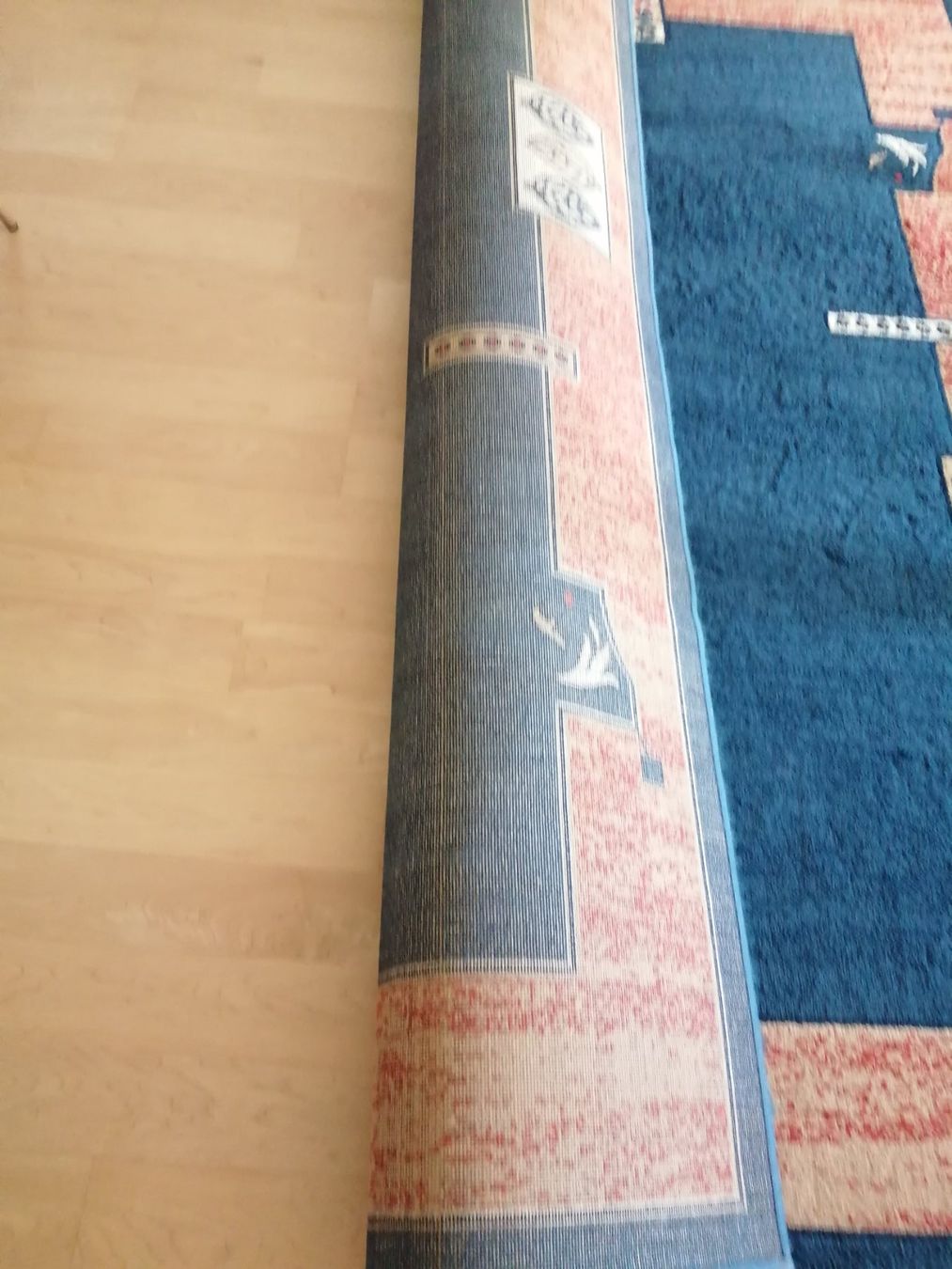 Ikea Tapis: Teppich blau mit Muster guter Zustand – D'occasion à zufikon par radar07 1