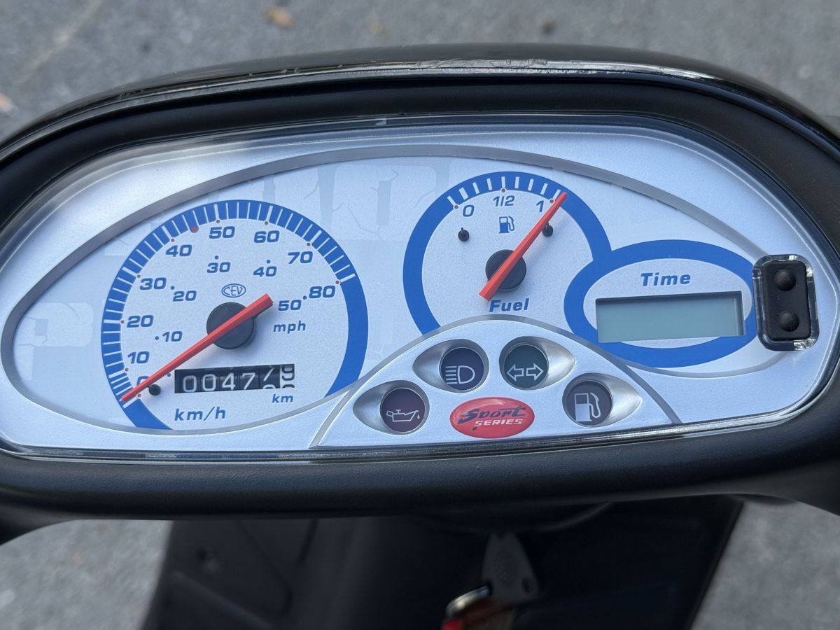 Piaggio Scooters: Piaggio Typhoon X50 – D'occasion à Rotkreuz par Datoro 3