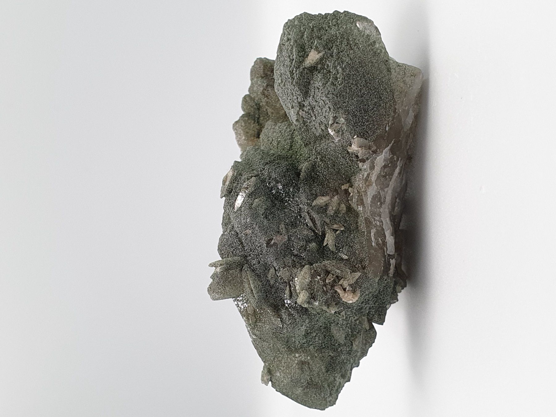 Mineralien & Heilsteine: Quarz mit Chlorit überzogen und Titaniten – Neu (gemäss Beschreibung) aus Holderbank SO von swiss-minerals 3