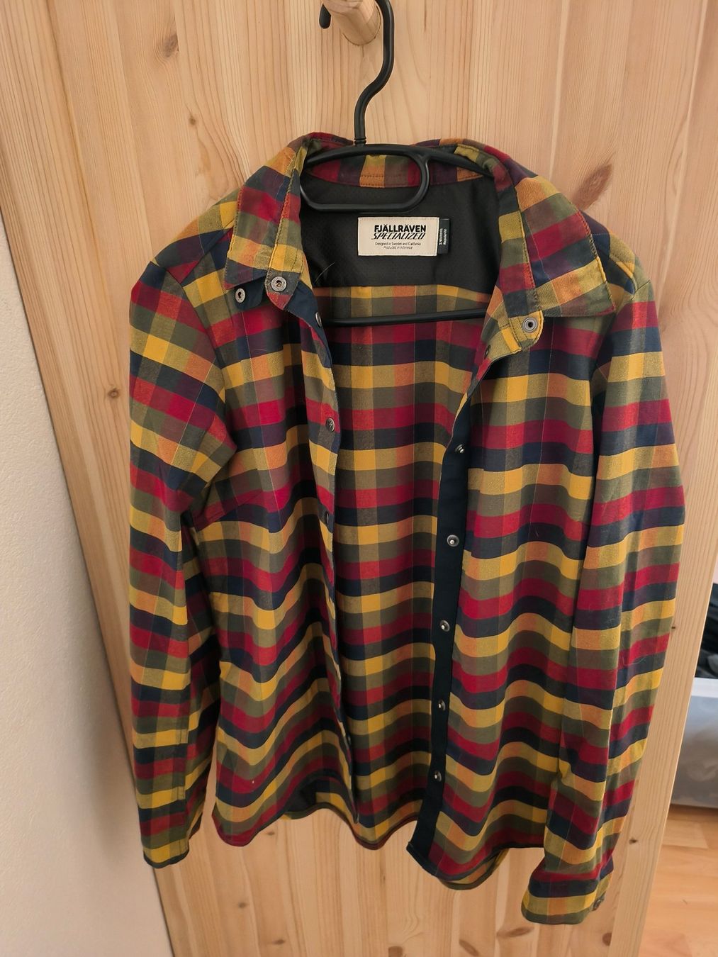 Fjällräven Camicette: Fjällräven Karierter Hemd Damen Grösse S – Nuovo (secondo la descrizione) da Muri AG venduto da SunkeNagi