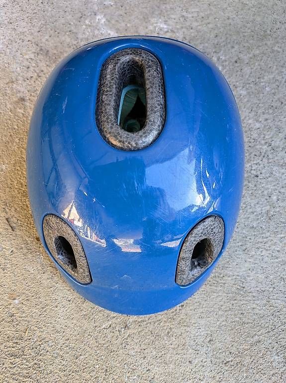 Caschi: Casque enfant 2 à 4-5ans – Usato da Pampigny venduto da nic_575j 1