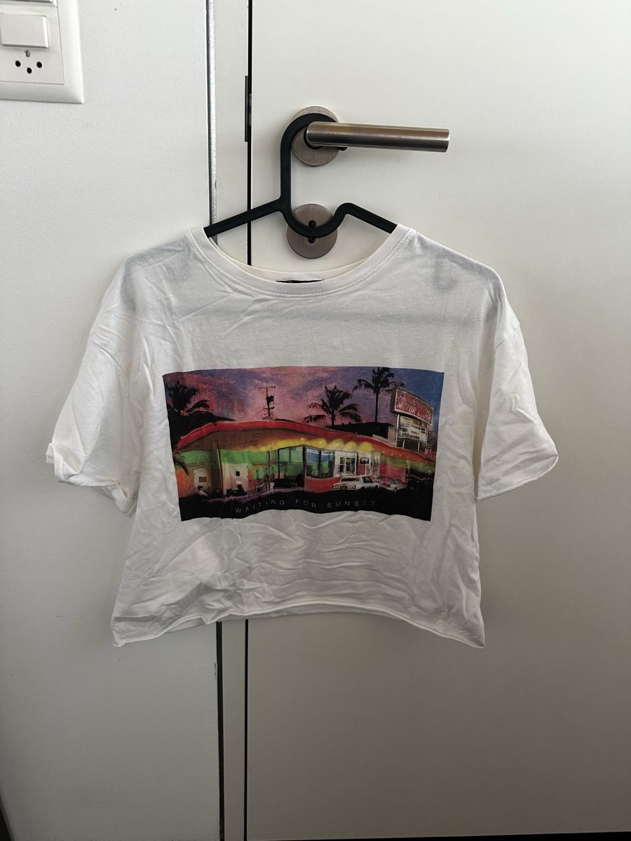 Bershka T-shirt: Crop Top mit Retro-Print – Usato da Romanshorn venduto da laa_279h