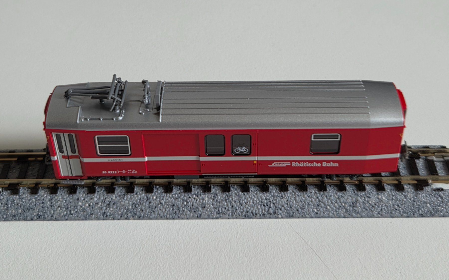 Kato Modellini di ferrovie: Rhb-Postwagon Kato – Nuovo e nell'imballaggio originale da Rorbas venduto da susinchen