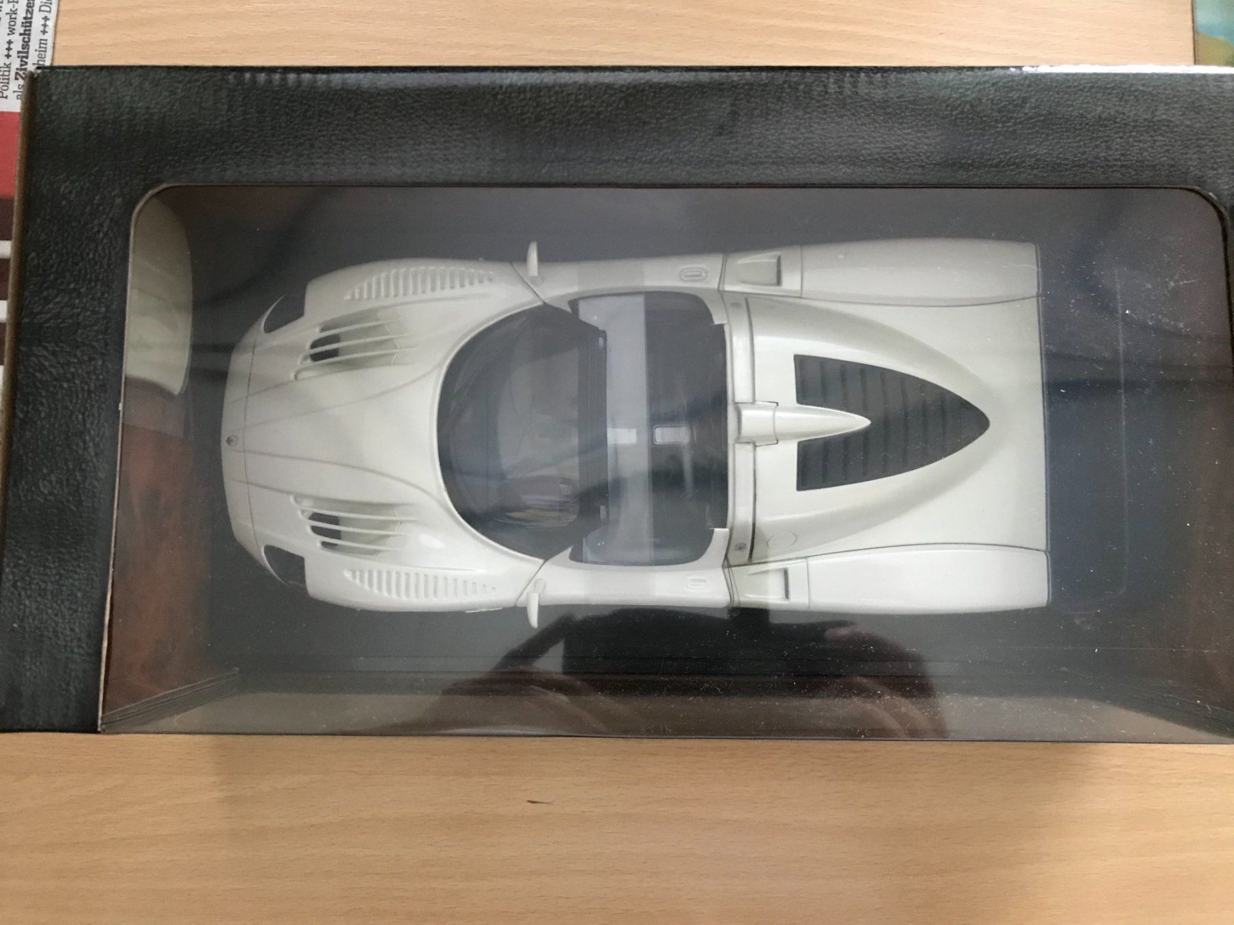 Hot Wheels Modellini d'auto: Maserati MC12 1:18 – Nuovo e nell'imballaggio originale da Reinach AG venduto da Pimpmyburger