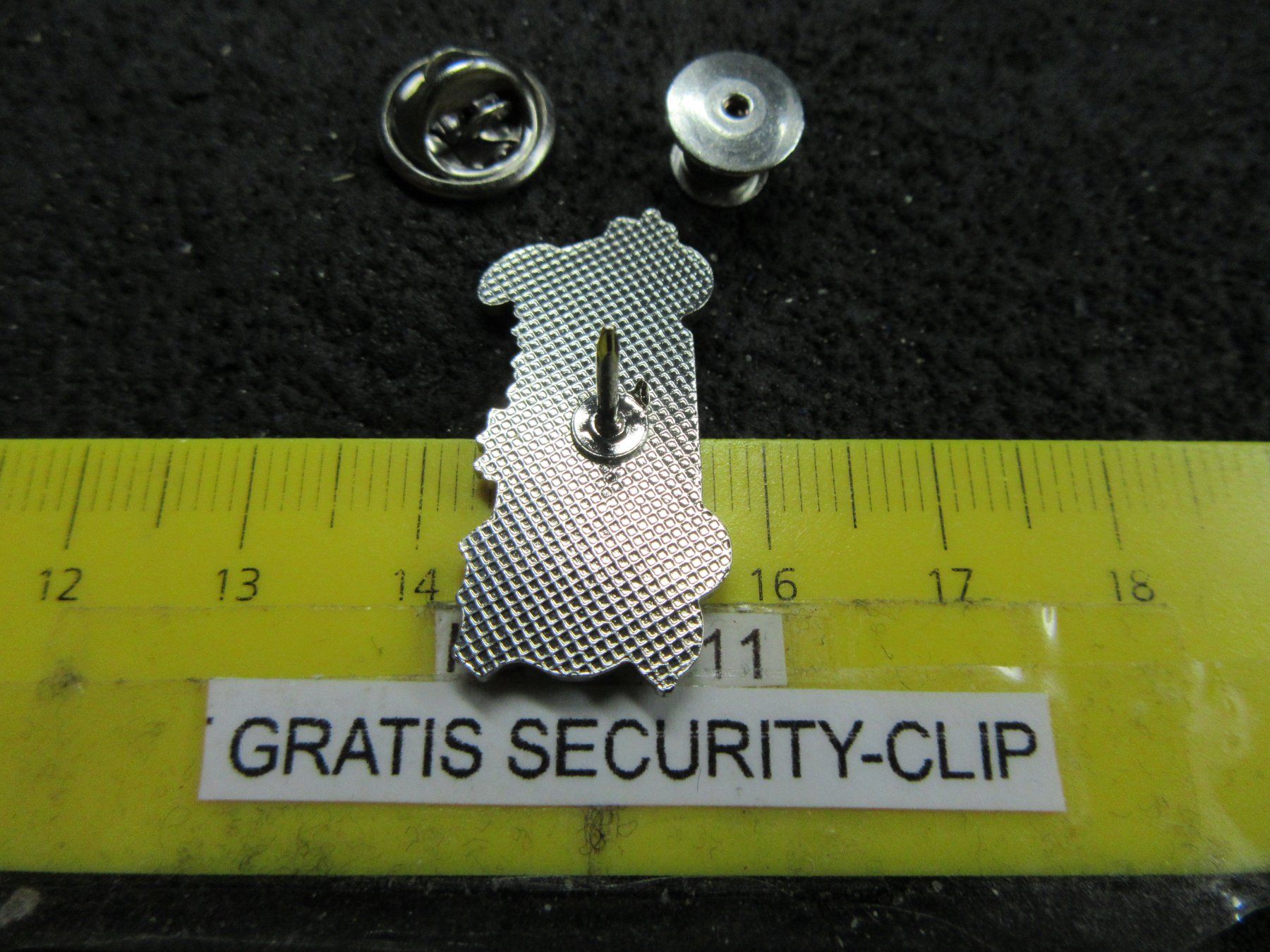 Chevrolet Plaketten & Abzeichen: CORVETTE MIT ROUTE 66 ENAMEL PIN MIT SECURITY-CLIP – Gebraucht aus Ettingen von Hausi4711 1