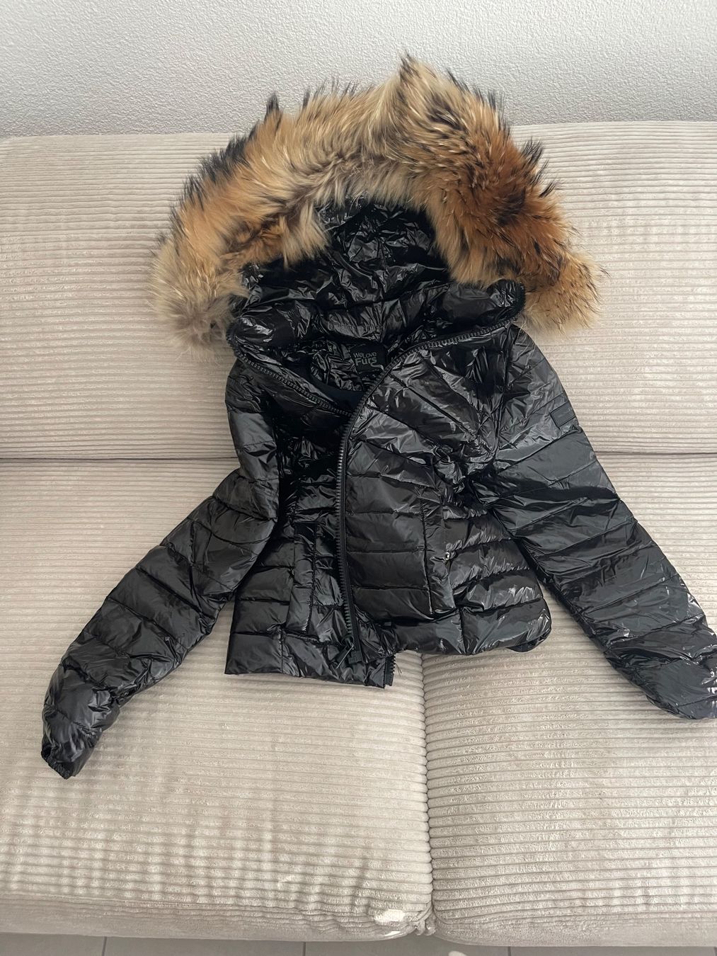Jacken: Welovefurs Marke. Original preis 440- – Gebraucht aus Oftringen von but_265z 4