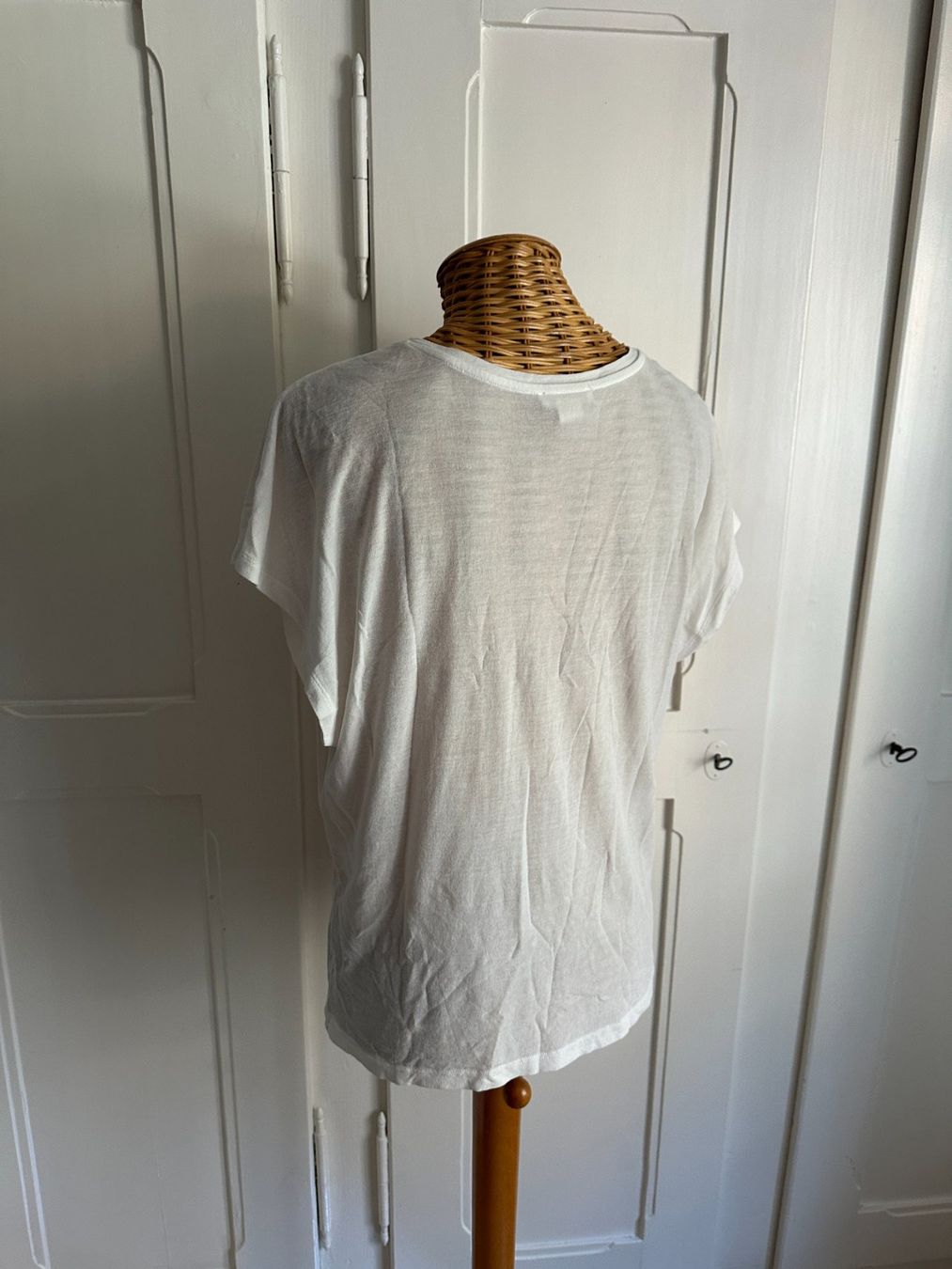 H&M T-shirt: Feinstrick T-Shirt weiss 36 – Usato da Zürich venduto da Diazaio 2