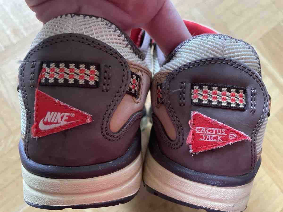 Nike Scarpe da uomo: Sneaker Nike Travis Scott 40 – Usato da Lausanne venduto da ali_6gwv 2