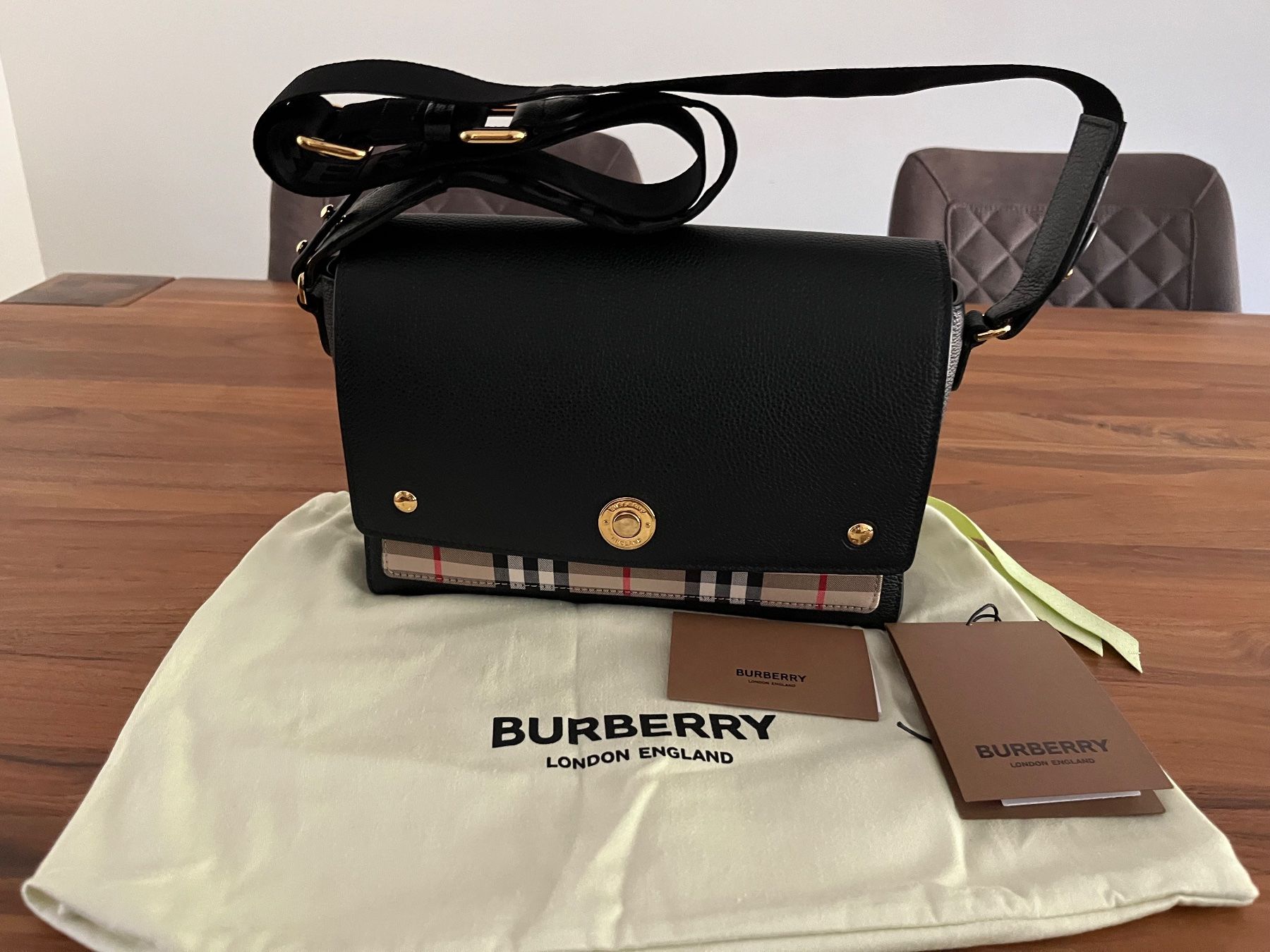 Burberry Borse: Burberry Ledertasche – Usato da Metzerlen venduto da DG71