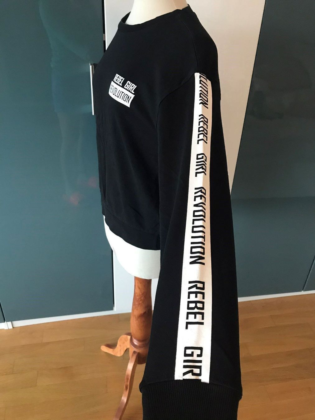 H&M Pullover & Sweatshirts: H&M langarmshirt 38M – Gebraucht aus Duebendorf von Alexandertreyer 2