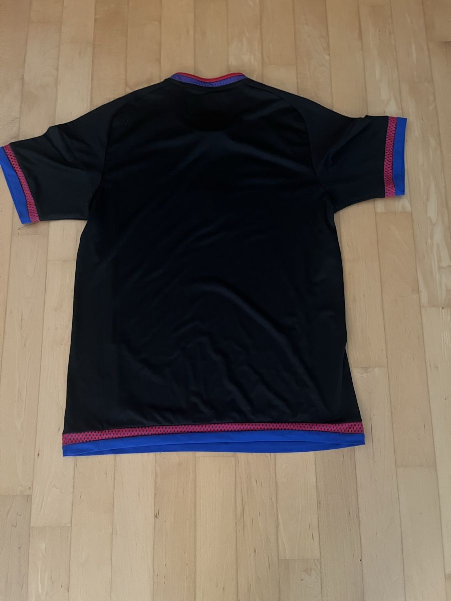 Canottiere & Pantaloni: Fussballtrikot FCBASEL Größe M – Usato da Allschwil venduto da Manolictus 3