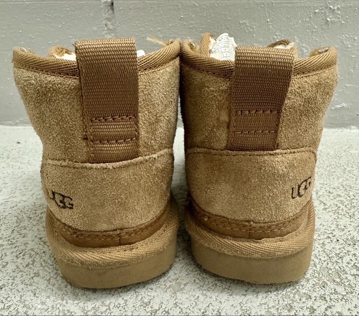 Ugg Schuhe für Jungen: UGG Boots Kinder Braun Grösse 23.5 – Gebraucht aus Aarau Rohr von mic_d6nr 3