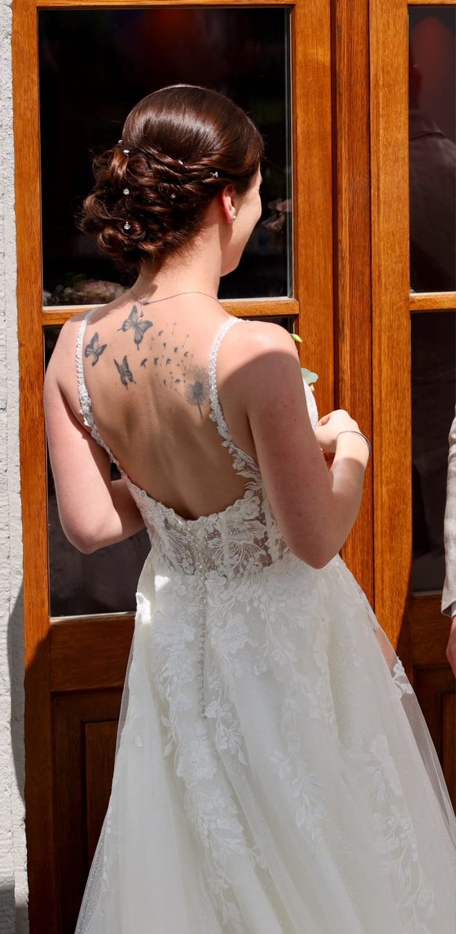 Kleider: Brautkleid weiss mit Schleppe – Gebraucht aus Zofingen von Bachmann4 3