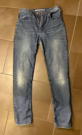 Bequeme Jeanshose Grösse 174