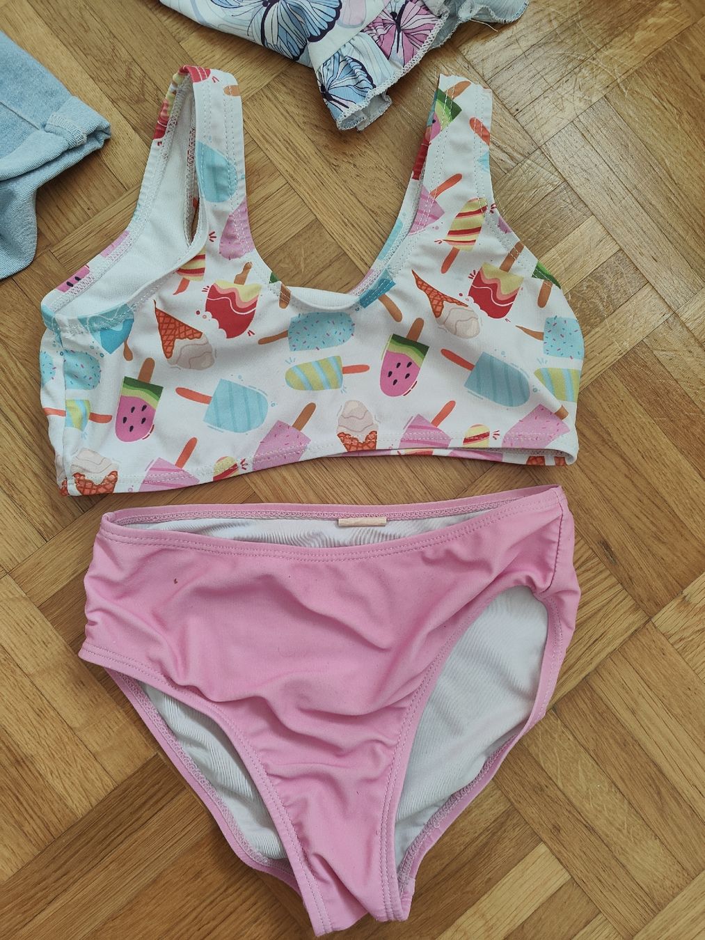 Lotti & Set di vestiti: Sommer Kleiderpaket Mädchen Gr. 104 – Usato da Jona venduto da Verolicious 2