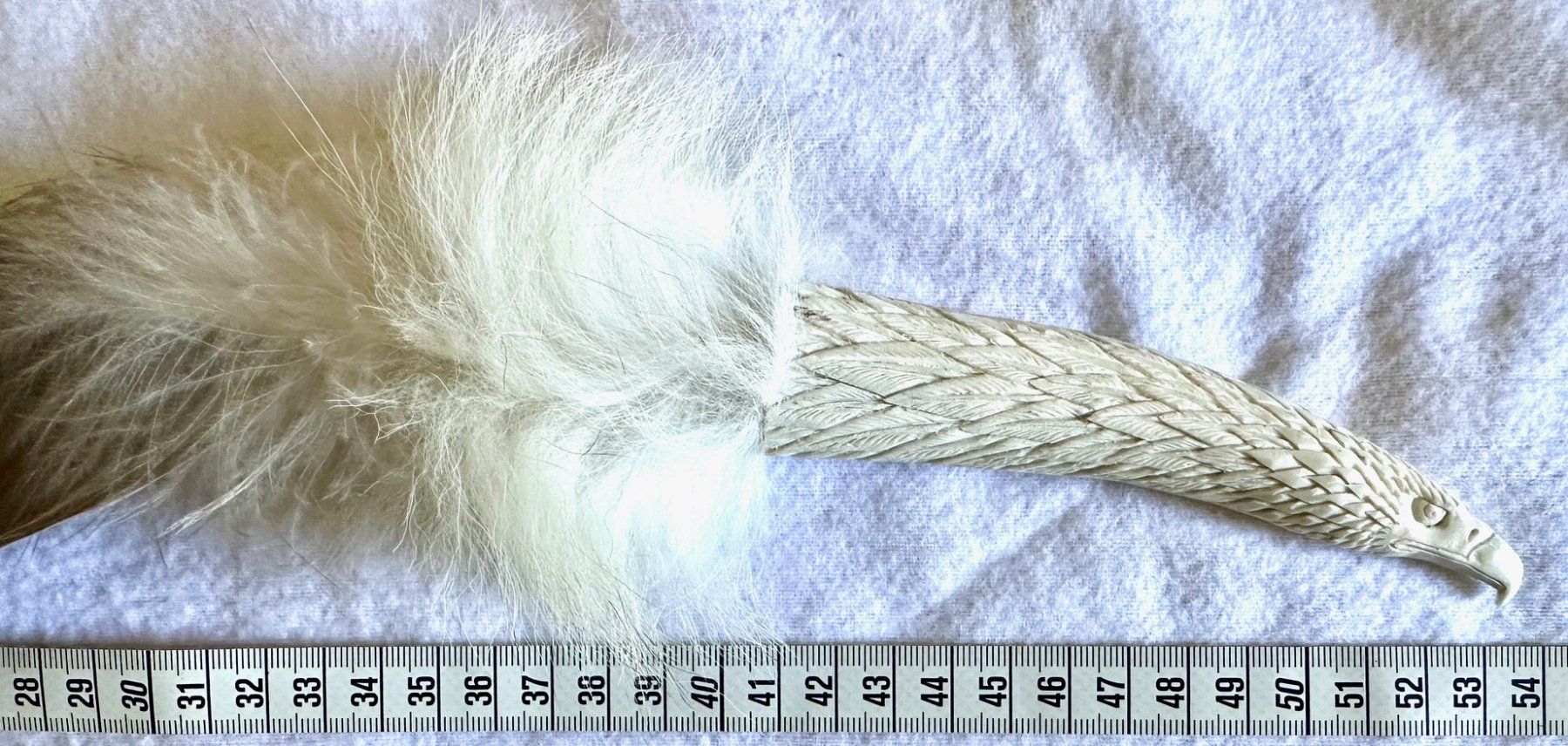 Il mondo degli animali: Echter Adlerfeder mit geschnitztem Hirschhorn Griff- Selten! – Nuovo (secondo la descrizione) da Thun venduto da Abalona3600 1