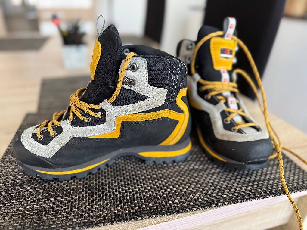 Scarpe da uomo: Garmont Trekking-/Wanderschuhe  Grösse EUR 38 – Usato da Morgarten venduto da Omen70