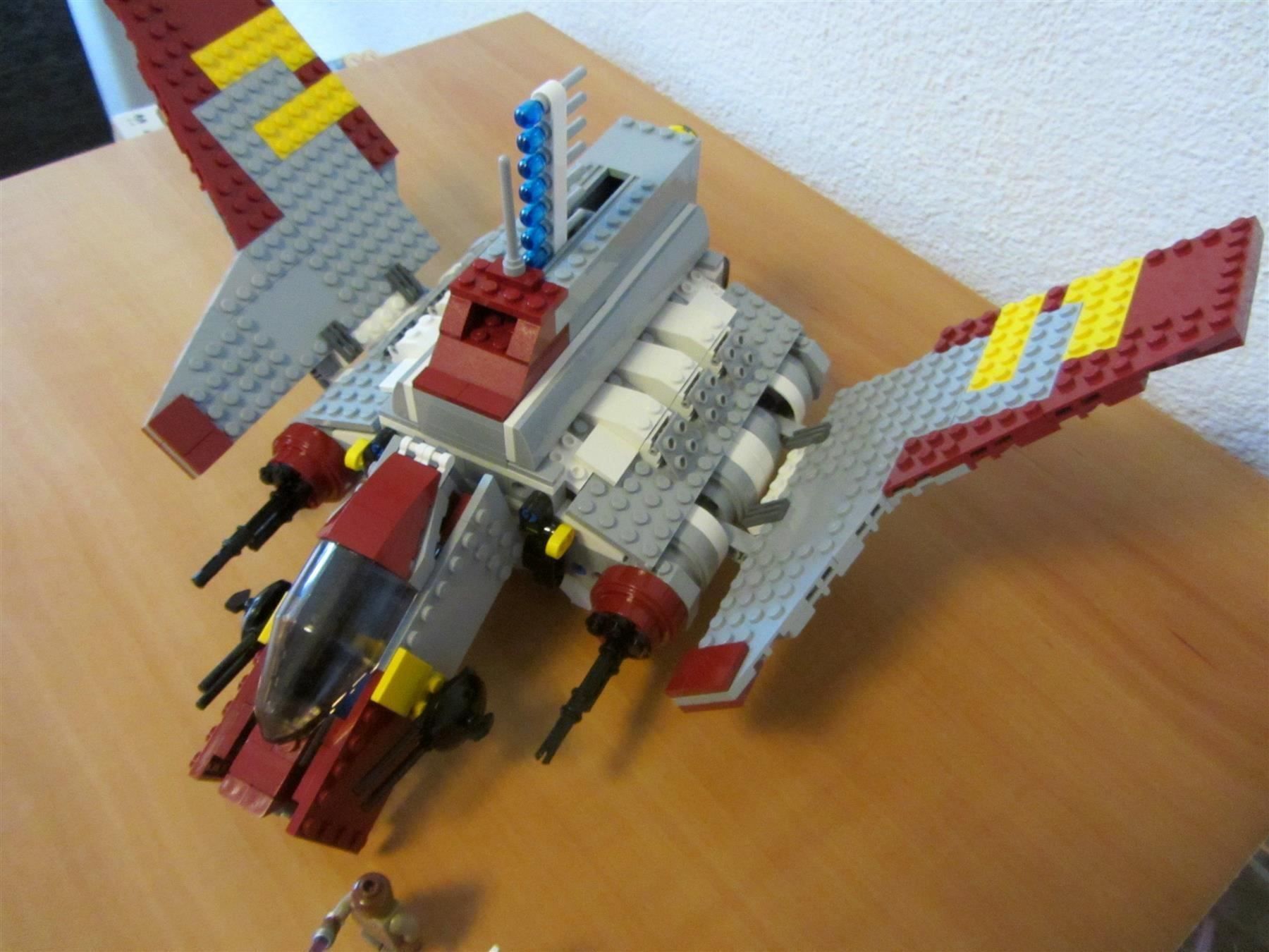 Lego Kit di costruzioni: LEGO Star Wars 8019 " Republic Attack Shuttle " – Usato da Kreuzlingen venduto da Han-Solo-68 5