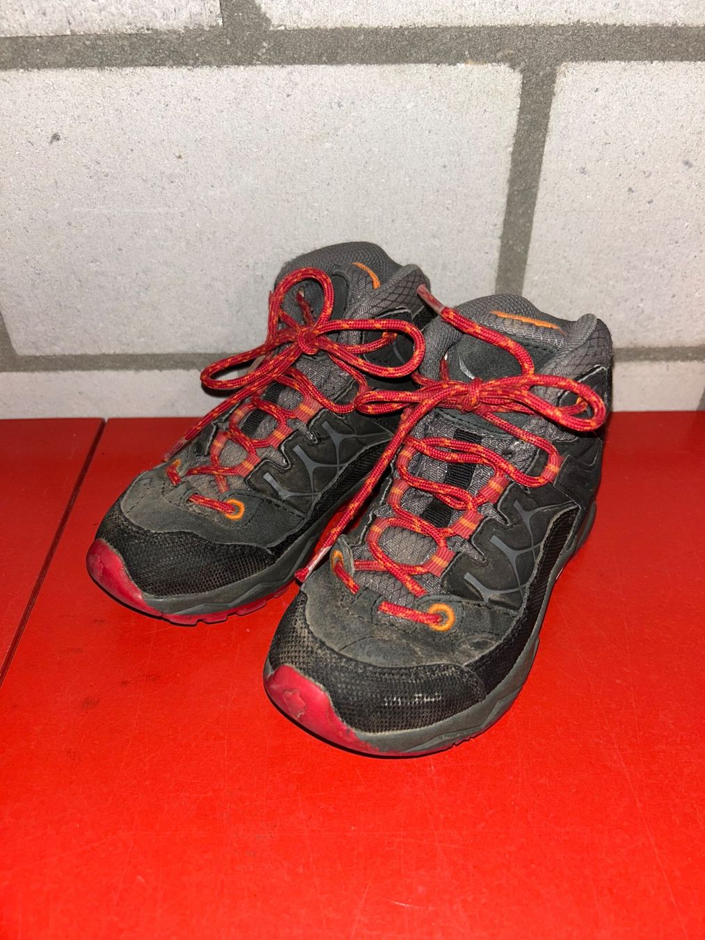 Salewa Scarpe da uomo: Trekking-/Wanderschuhe Salewa 27 – Usato da Safenwil venduto da 2hand_aber_wertvoll 1
