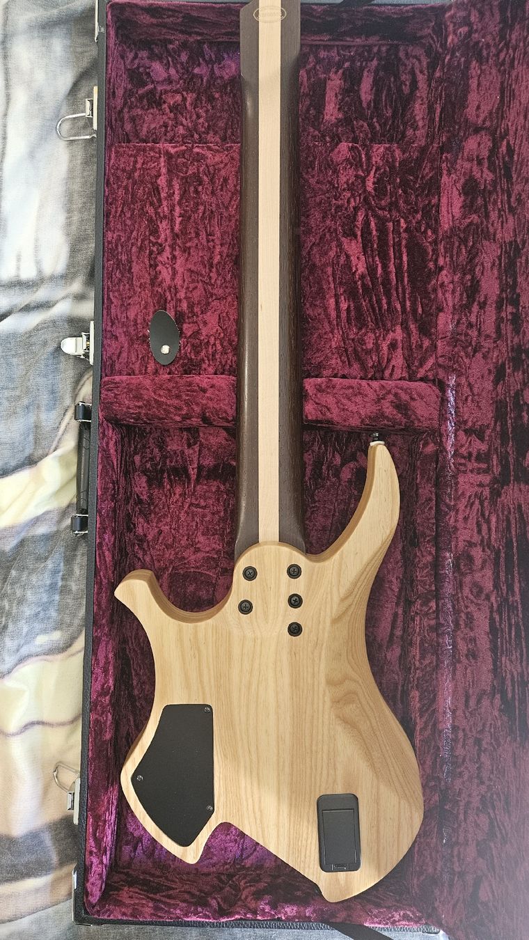 Strumenti musicali: 8 String Headless Guitar - Agile Chiral Nirvana 82528 RL MOD – Usato da Petit-Lancy venduto da MicKh 3