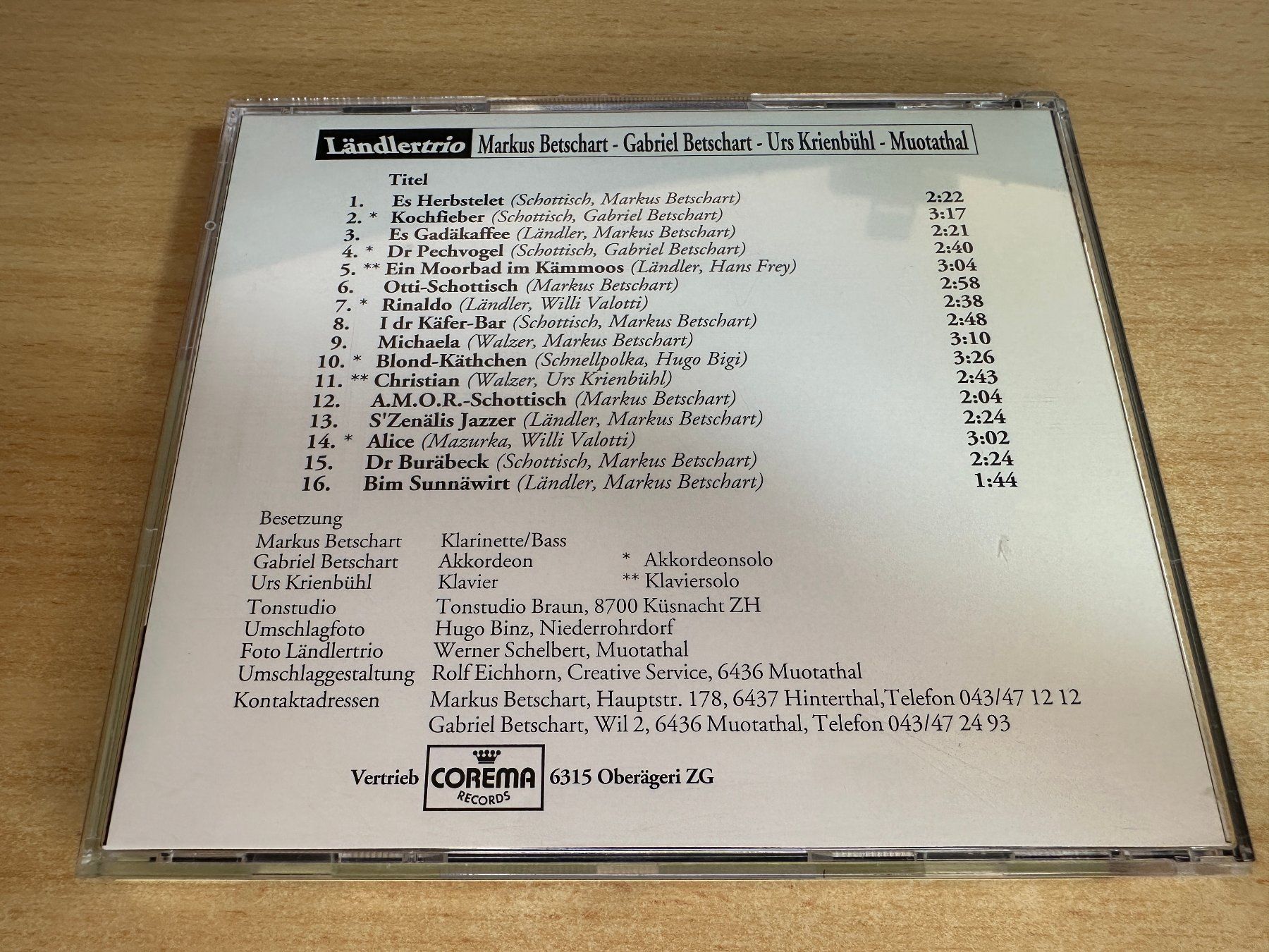 CD: L8 Ländlertrio Markus Betschart-Gabriel Betschart-Urs Krienb – Usato da Rikon im Tösstal venduto da Alpenmutz 1
